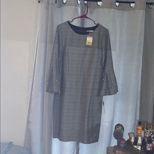 Sandra Darren professional dress